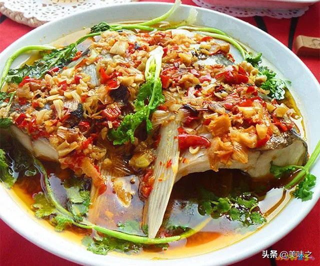 家常鱼头做法剁椒怎么做_鱼头剁椒鱼头_剁椒鱼头的家常做法