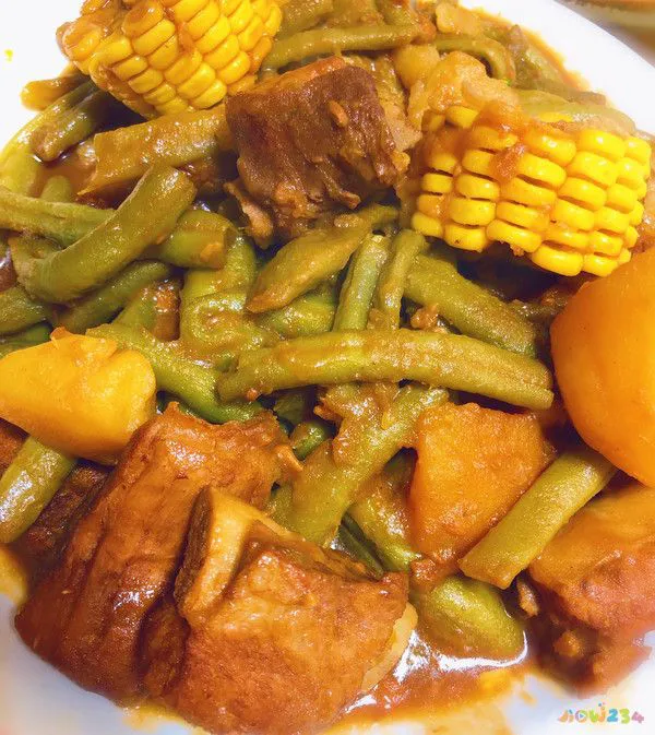 炖排骨汤的家常做法_排骨炖玉米粒做法大全家常_排骨炖豆角家常做法