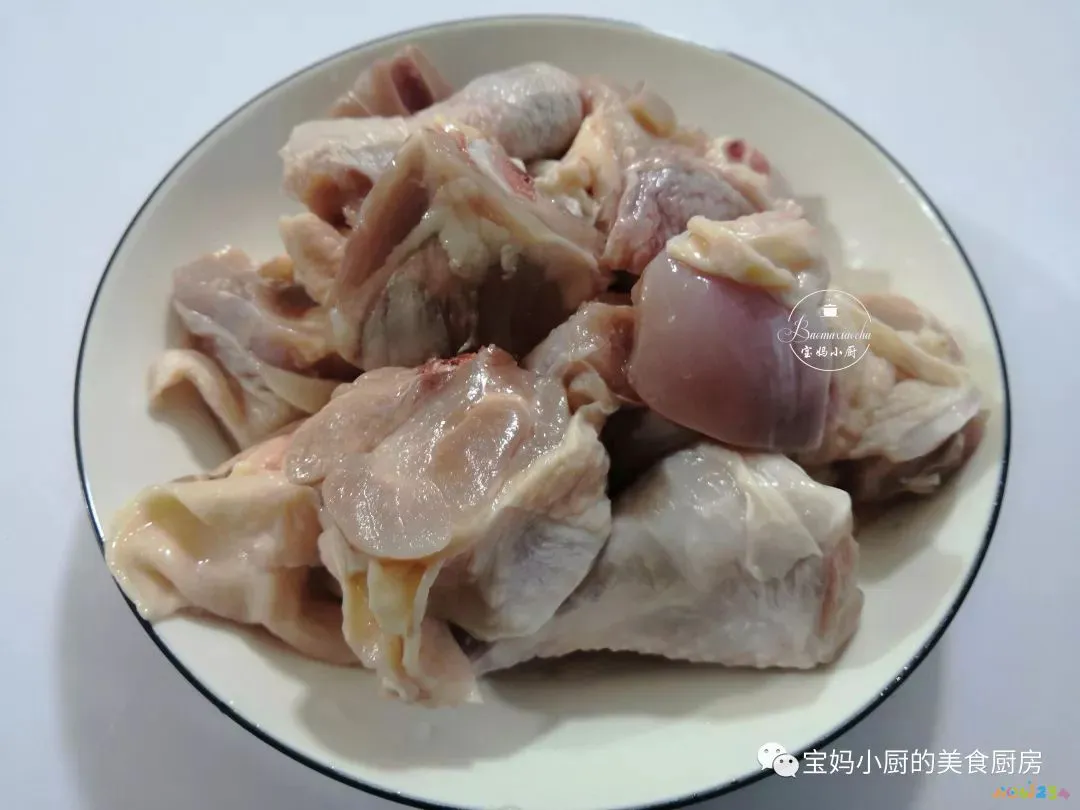 鸡肉炖粉条的做法_鸡肉炖粉条家常做法_红烧鸡肉炖粉条的做法