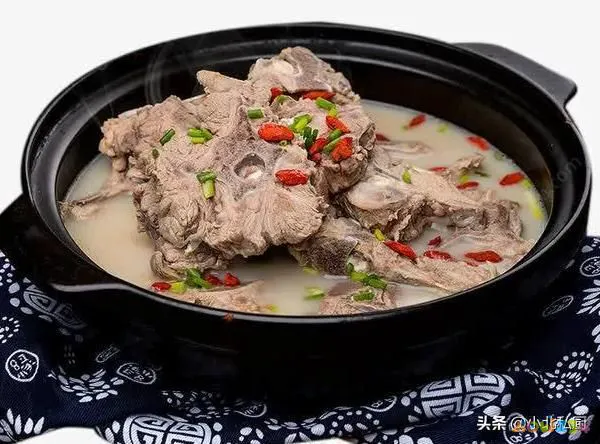 家常煮猪蹄_卤猪蹄的家常做法_猪蹄顿木耳海带汤的做法大全家常