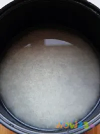 电饭锅焖饭的家常做法_电饭锅焖饭的做法大全_电饭锅排骨焖饭