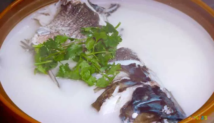 家常梭鲈鱼的做法_清蒸鲈鱼的家常做法_海鲈鱼做法大全家常