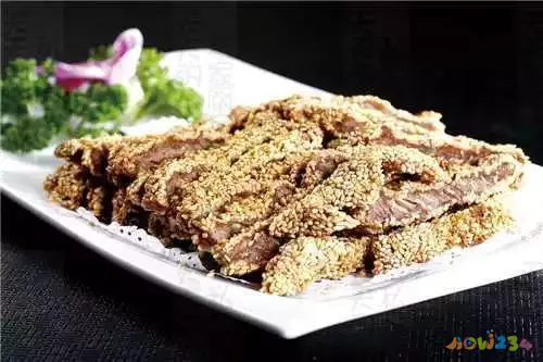 煎牛排的家常做法_煎牛排家常做法步骤_在家怎么煎牛排家常做法