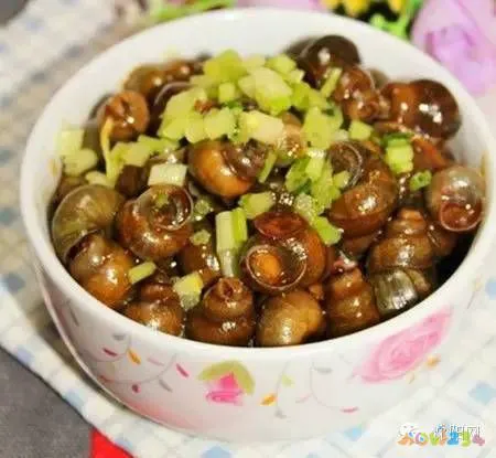 家常辣炒蚬子肉的做法_辣炒海丁的家常做法_辣炒海带丝的家常做法