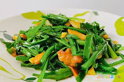 韭菜花的凉拌做法_烙韭菜茄盒的家常做法图_凉拌韭菜的家常做法