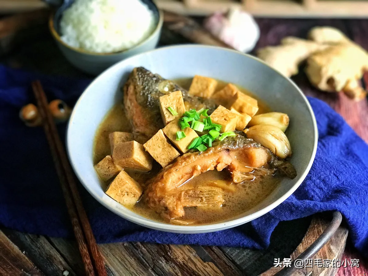 炖鲤鱼家常做法大全_家常炖鲤鱼的做法_排骨炖鲤鱼家常做法