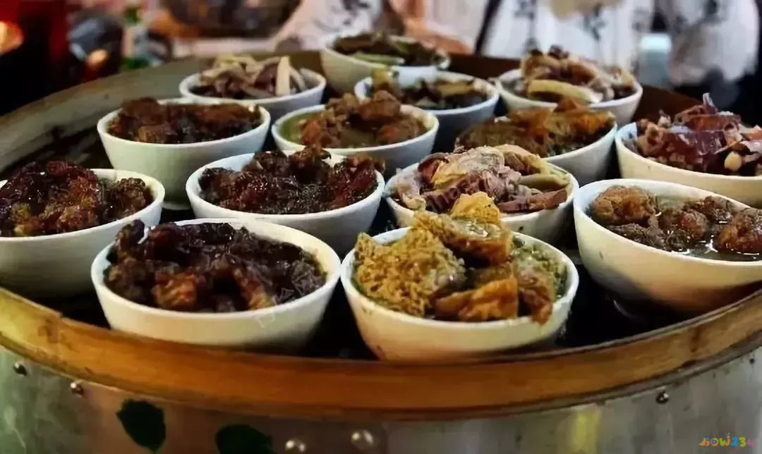 白菜焖饼的家常做法_白菜家常做法焖饼视频_白菜家常做法焖饼怎么做