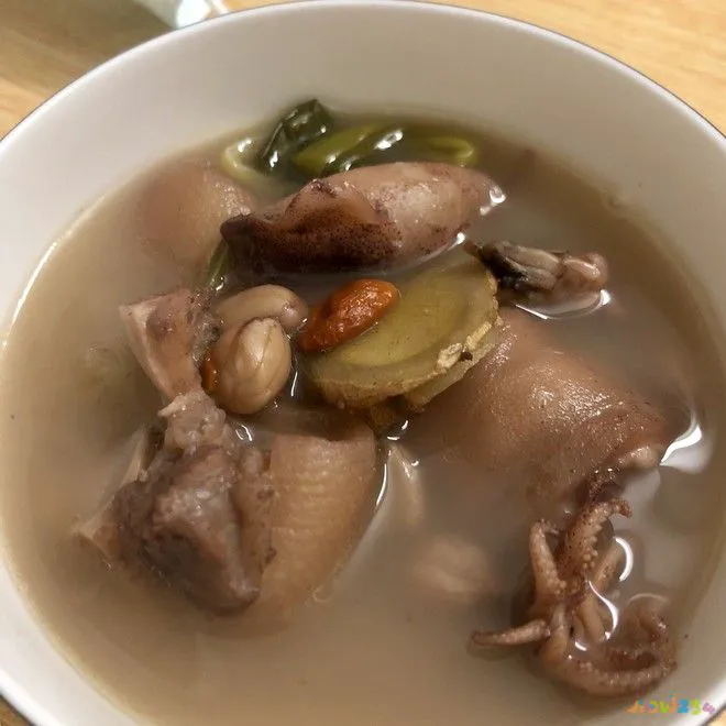 炖鲤鱼家常做法最好吃_家常炖鲤鱼的做法_炖鲤鱼的家常做法视频