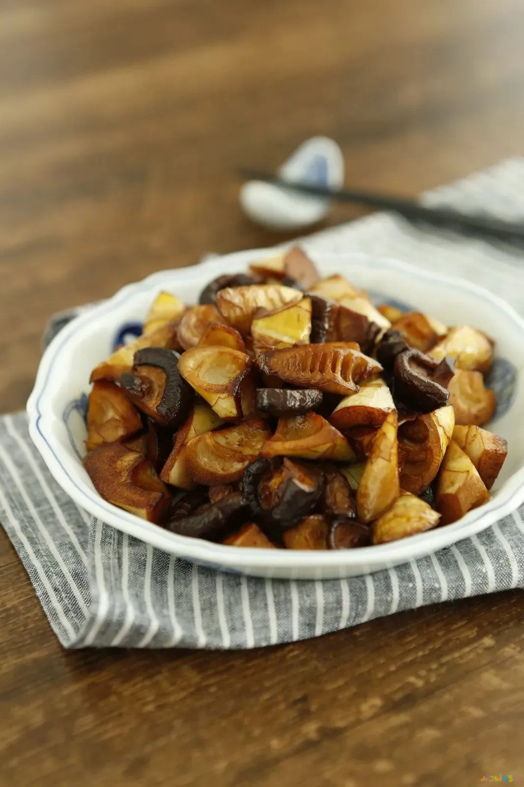 家常油焖笋的做法_家常野笋小炒肉的做法_细笋的家常做法