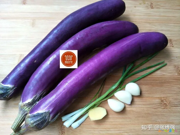 油茄子咸菜的家常做法_茄子 咸菜做法_油淋茄子的家常做法