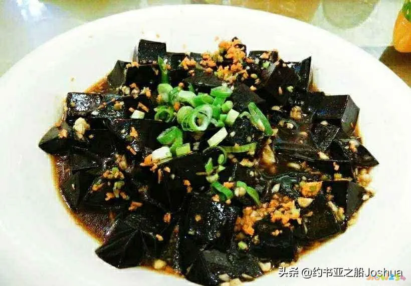 墨鱼卷芹菜的家常做法_干墨鱼炒饭的家常做法_炒墨鱼的家常做法