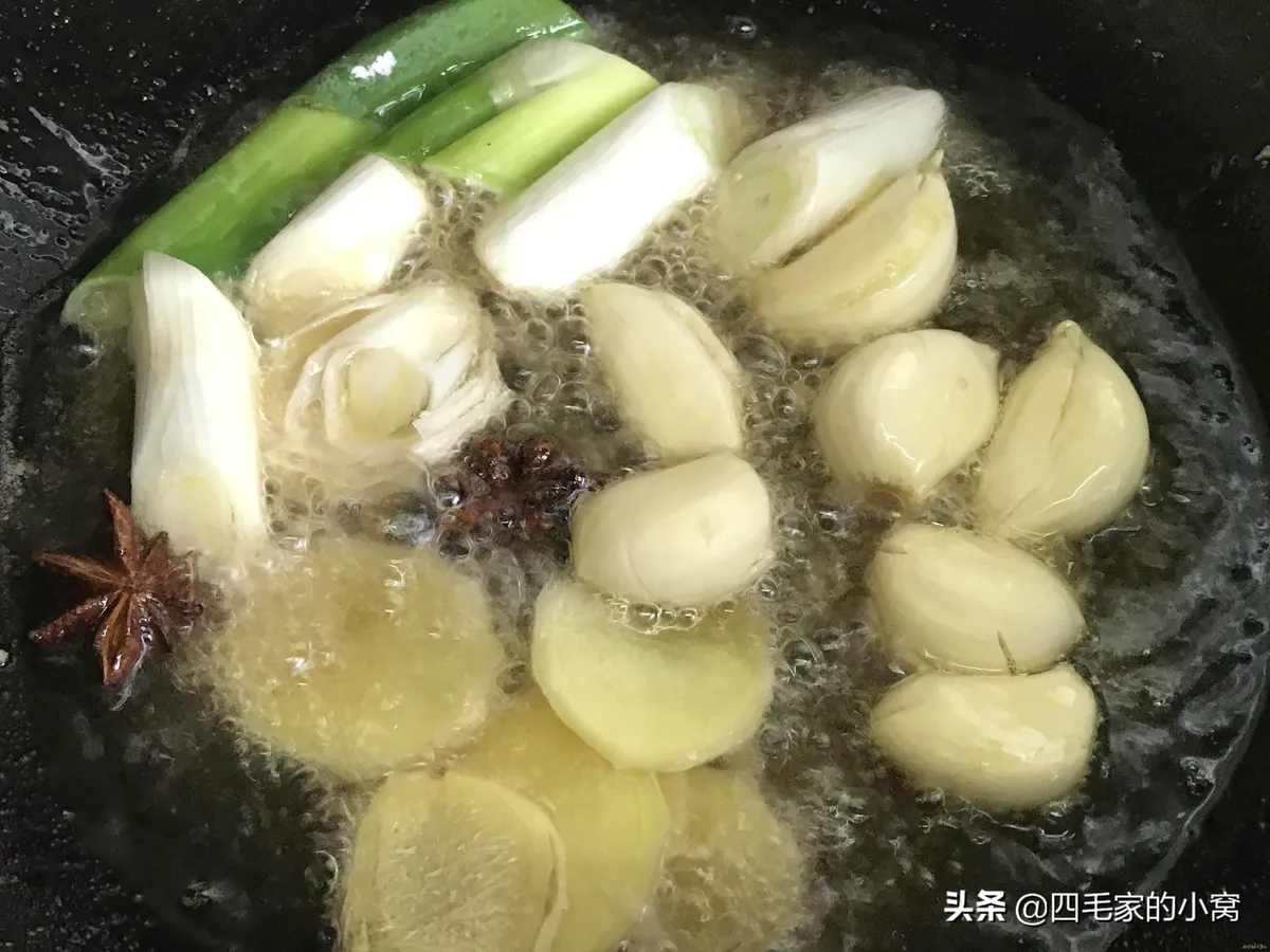 炖鲤鱼家常做法大全_排骨炖鲤鱼家常做法_家常炖鲤鱼的做法