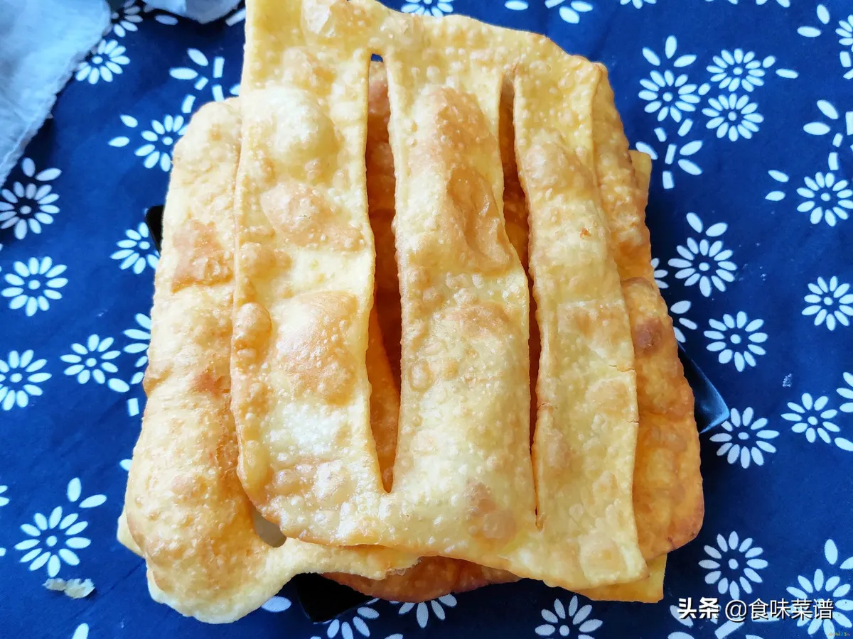 煎饼里果子的做法大全_煎饼果子的家常做法_山东煎饼家常做法