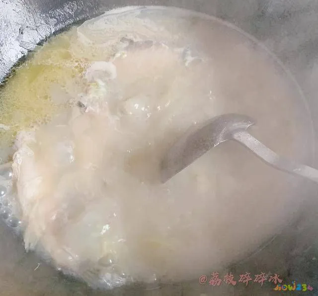 奶白酸菜鱼汤的做法_酸菜黑鱼汤的做法_酸菜鱼汤的家常做法