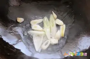 茄子咋烧_茄子烧的做法_烧茄子的家常做法