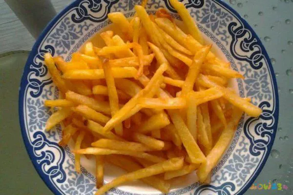 炸甜红薯条的做法_炸白薯条的做法大全_炸薯条的家常做法