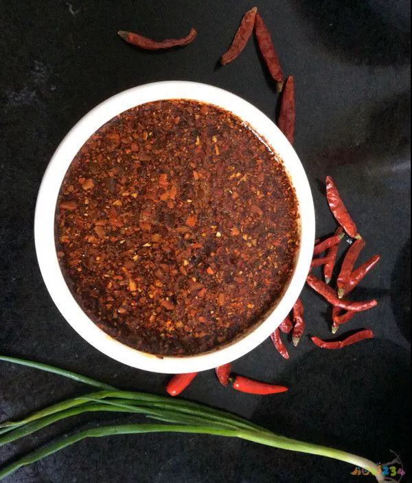 油腌辣椒的家常做法_辣椒油的家常做法_腌青辣椒家常做法