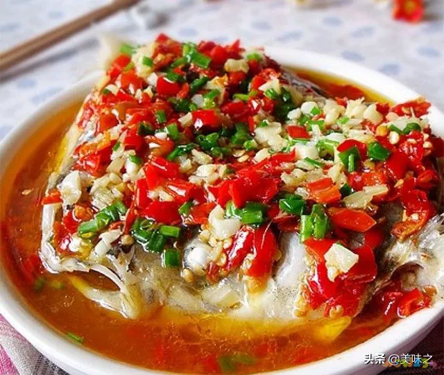剁椒鱼头的家常做法_鱼头剁椒鱼头_家常鱼头做法剁椒怎么做