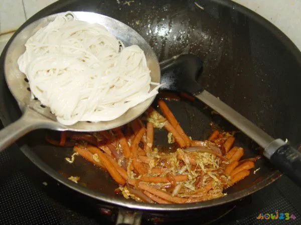 蕃茄牛尾汤的做法_蕃茄蒸饭的家常做法_蕃茄草鱼火锅的做法