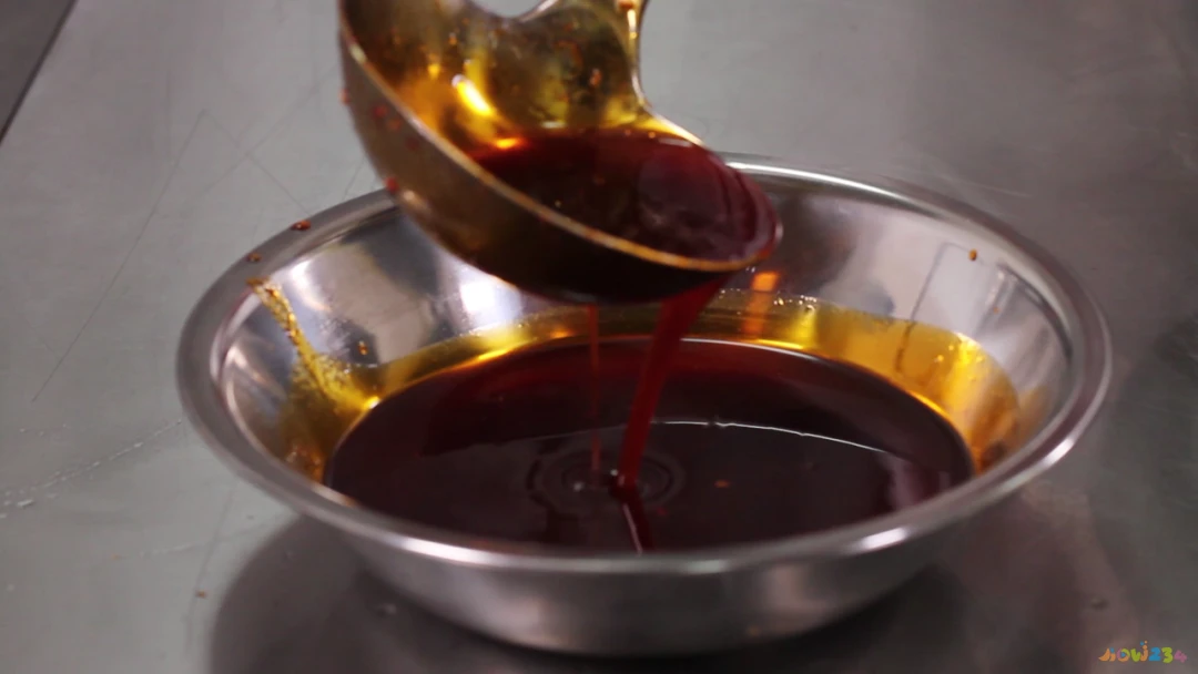 学做油辣椒_辣椒油的家常做法_辣椒的油的做法