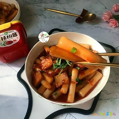 韩式炒年糕的家常做法_韩式炒家常年糕做法大全_韩式炒家常年糕做法视频