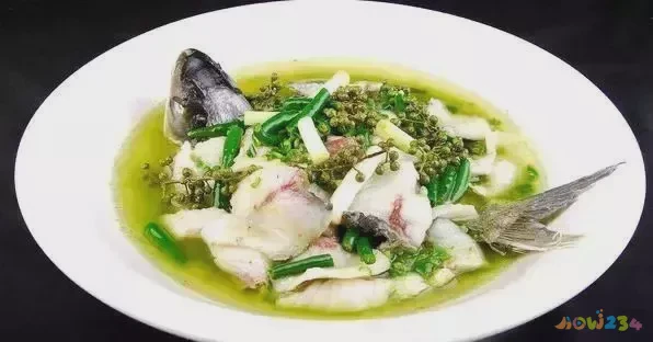 清炖鳕鱼汤的家常做法_家常汤做法鳕鱼清炖窍门_清炖鳕鱼汤的做法