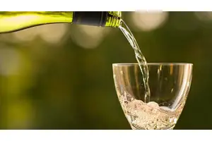 天之蓝梦之蓝海之蓝这三款酒有什么区别