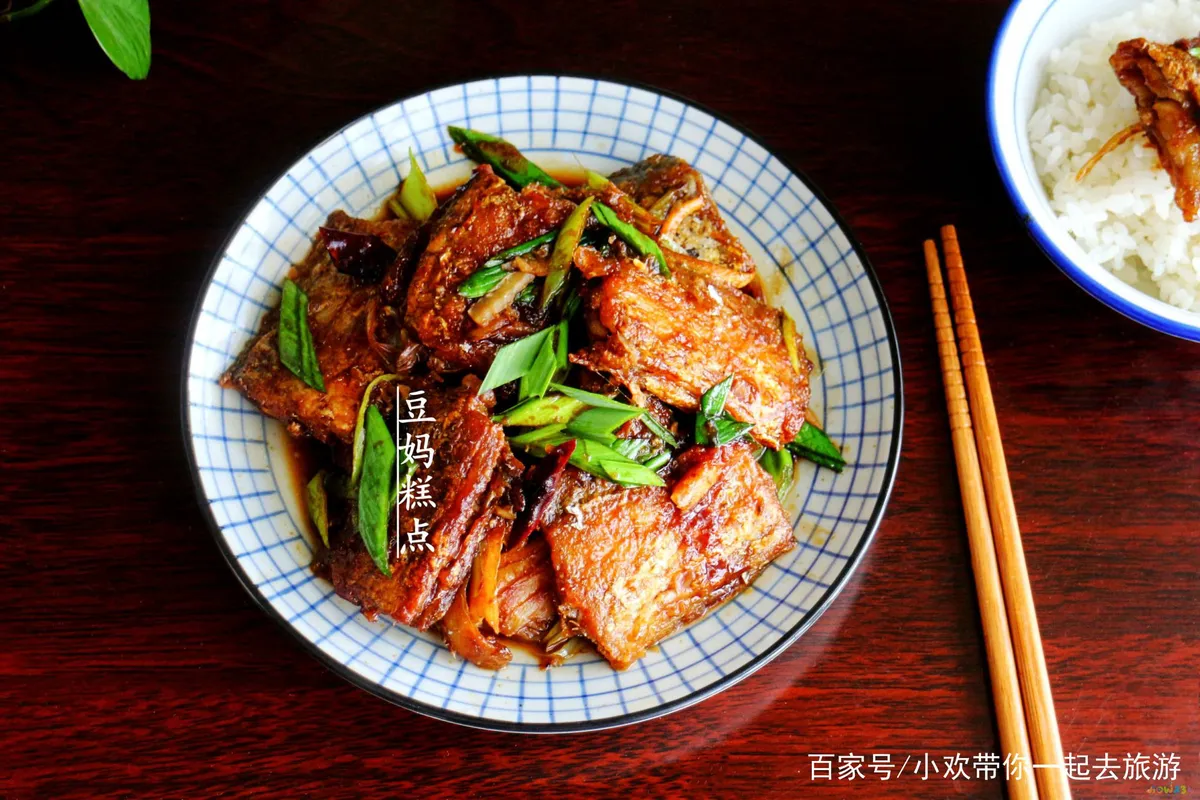 红烧带鱼的家常做法_家常红烧做法带鱼视频_家常红烧带鱼的做法及步骤窍门