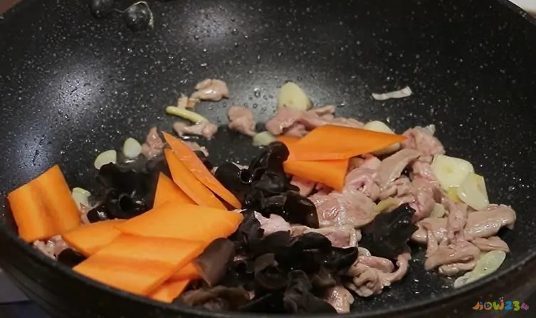 家常小炒肉做法_家常小炒肉_家常菜小炒肉