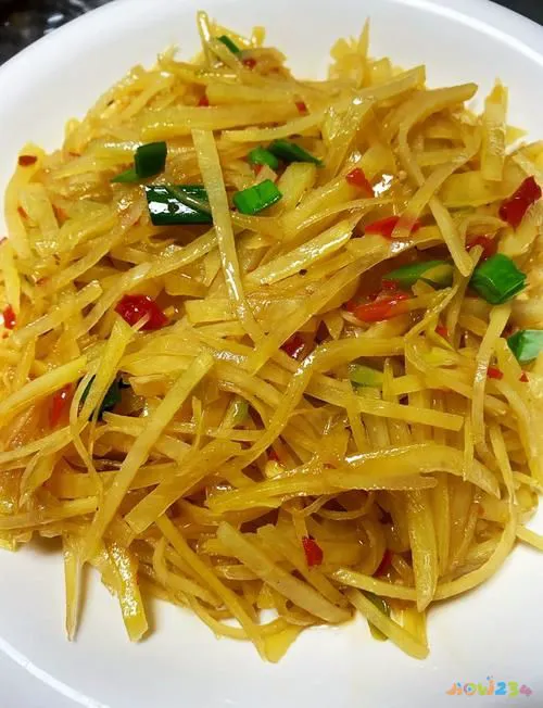 宫爆肉丁的家常做法_宫爆肉丁调料_宫爆肉丁的食材