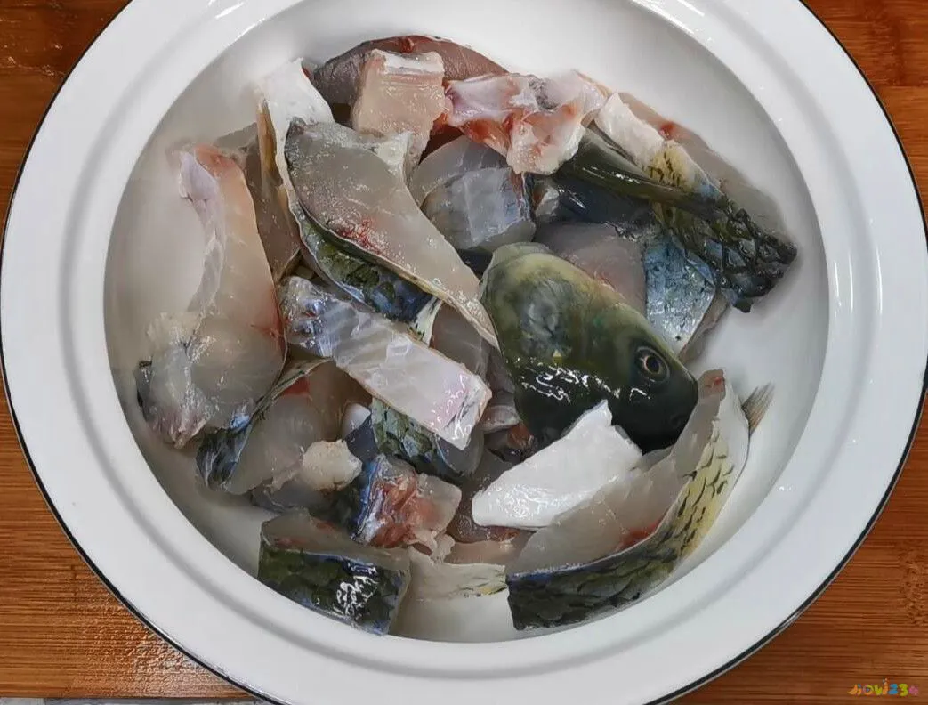 红烧鱼的家常做法简单_家常红烧鱼的做法大全_家常红烧做法鱼简单视频