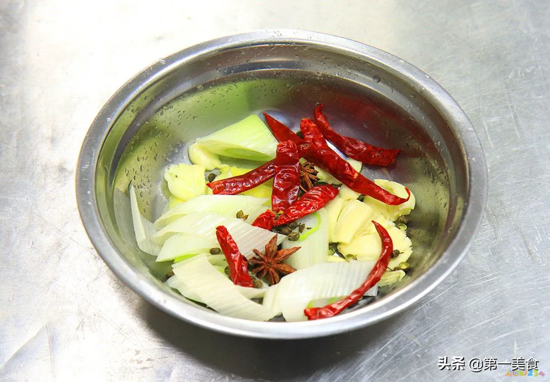 炸鲤鱼块的家常做法_炸鲤鱼家常做法视频_炸鲤鱼怎么做