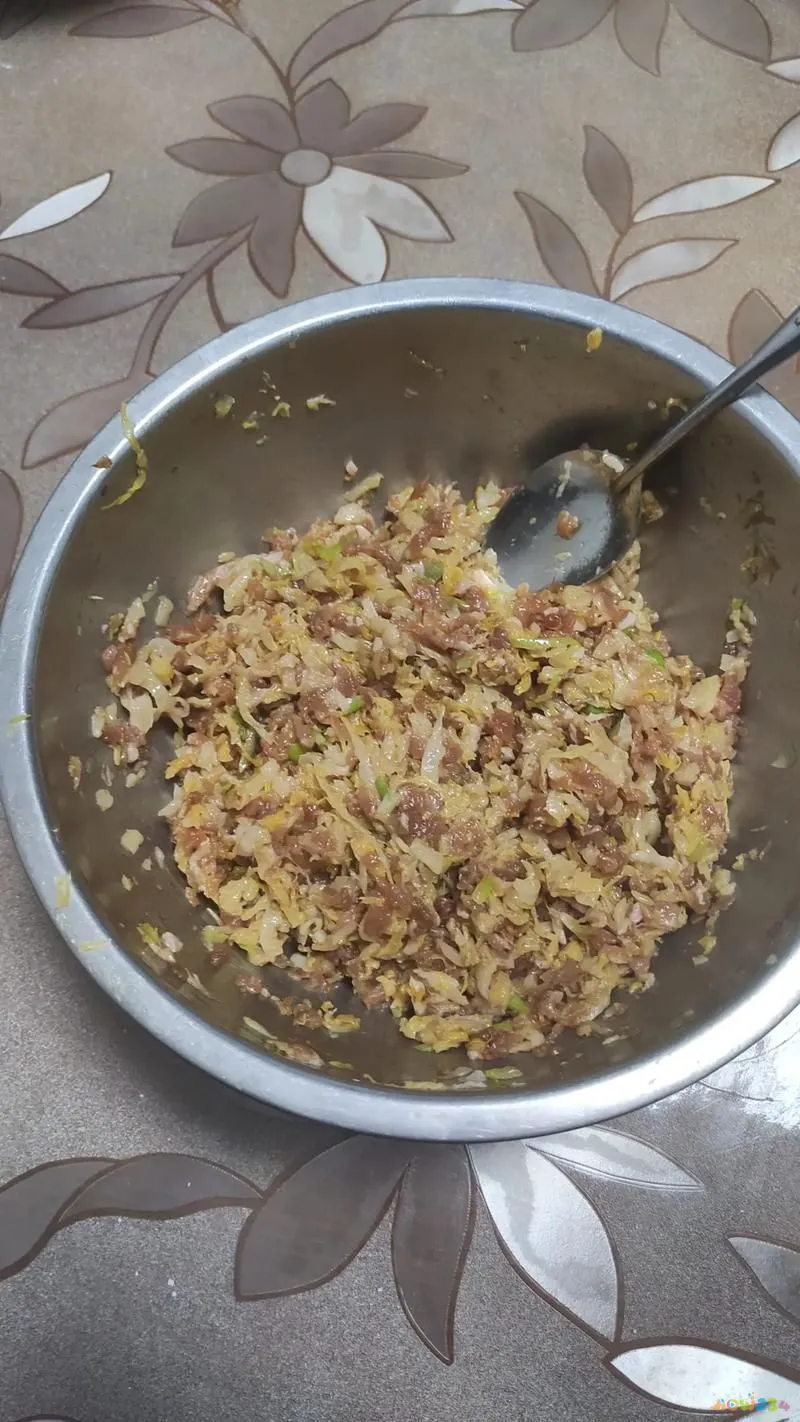 酸菜馅饺子的家常做法_馅饺子家常酸菜做法大全_饺子馅酸菜怎么调才好吃