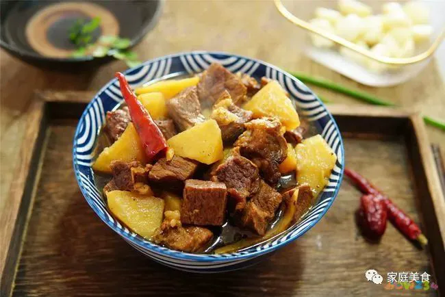 牛肉炖萝卜胡萝卜的做法_胡萝卜炖牛肉的家常做法_萝卜胡萝卜炖牛肉
