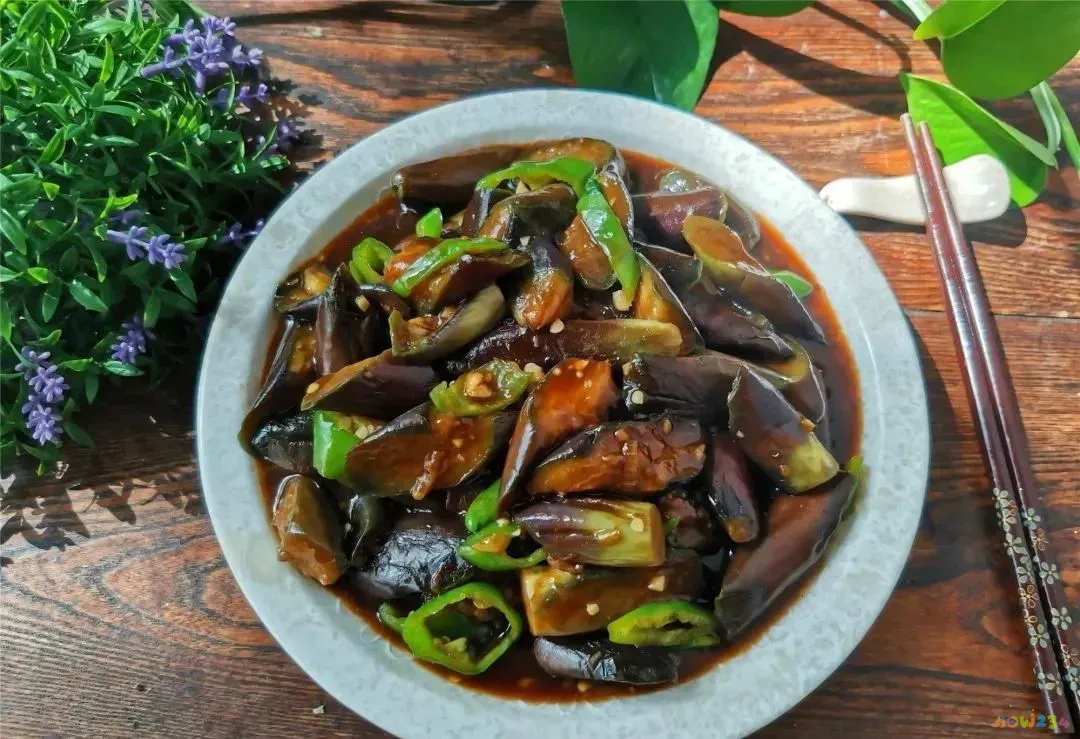 蒜茄子咋做好吃_蒜烧茄子的家常做法_蒜烧茄子怎么做好吃