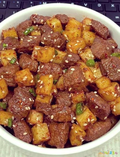 萝卜胡萝卜牛肉汤做法_胡萝卜炖牛肉的家常做法_萝卜炖牛肉的做法大全