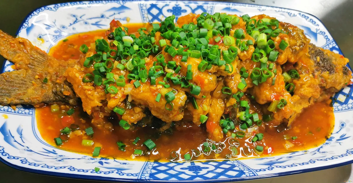 家常红烧做法鱼简单视频_红烧鱼的家常做法简单_家常红烧鱼的做法大全