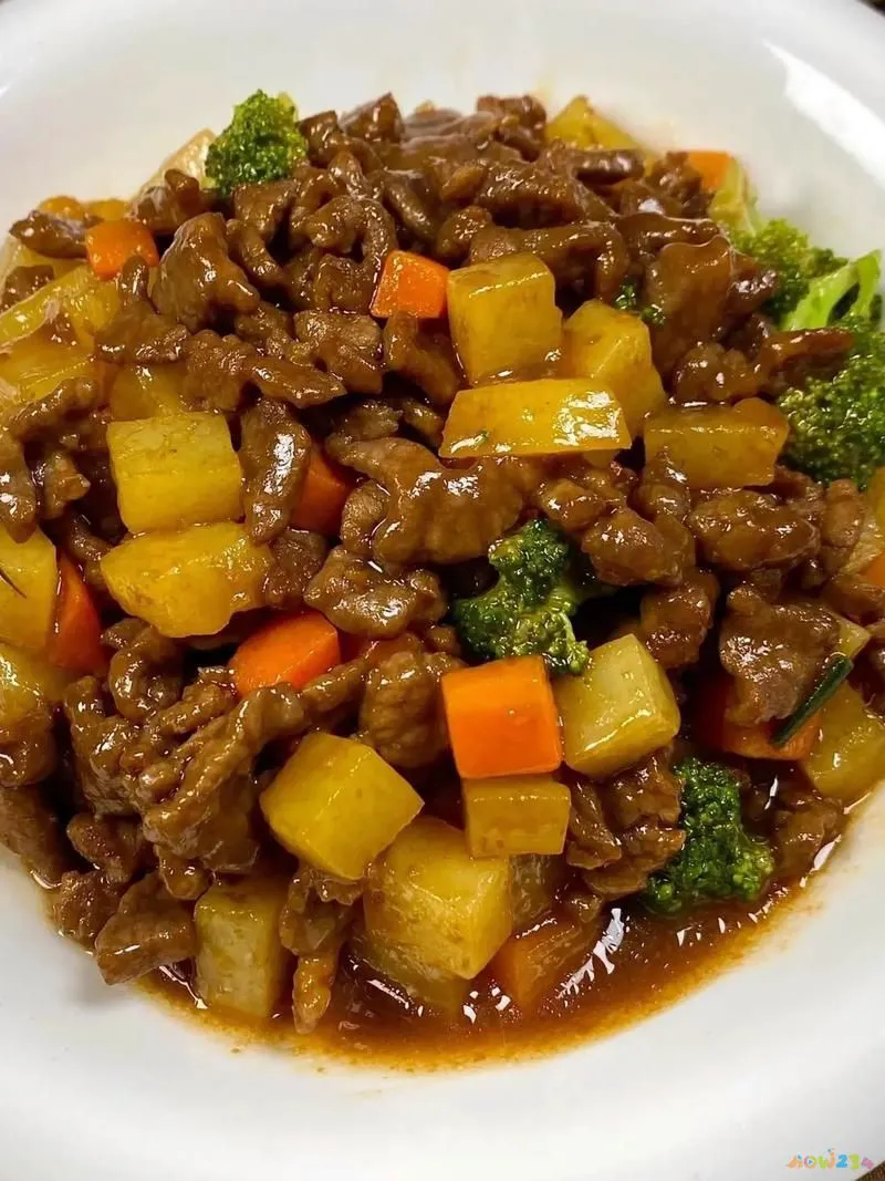 胡萝卜炖牛肉的家常做法_萝卜炖牛肉的做法大全_萝卜胡萝卜牛肉汤做法