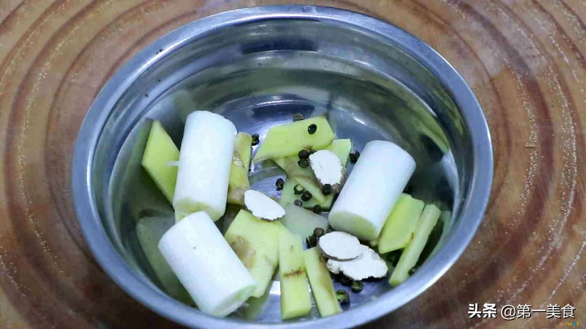 家常羊肉_羊肉家常做法简单又好吃_羊肉家常做法