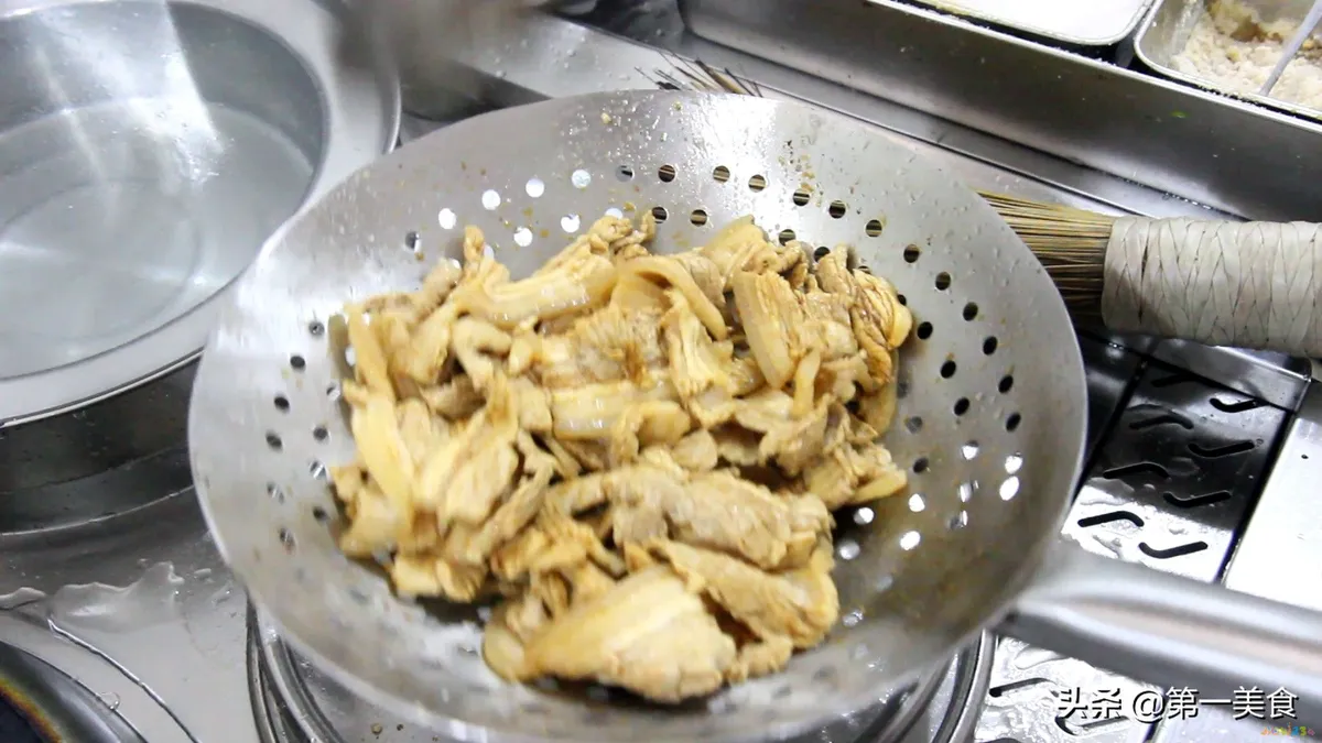 家常小炒肉做法_家常小炒肉_百吃不厌的家常肉小炒