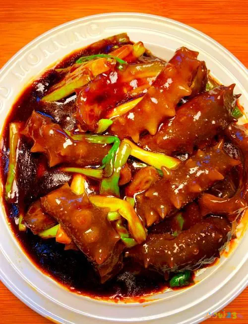 葱烧海参怎样烧好吃_葱烧海参咋做_葱烧海参的家常做法