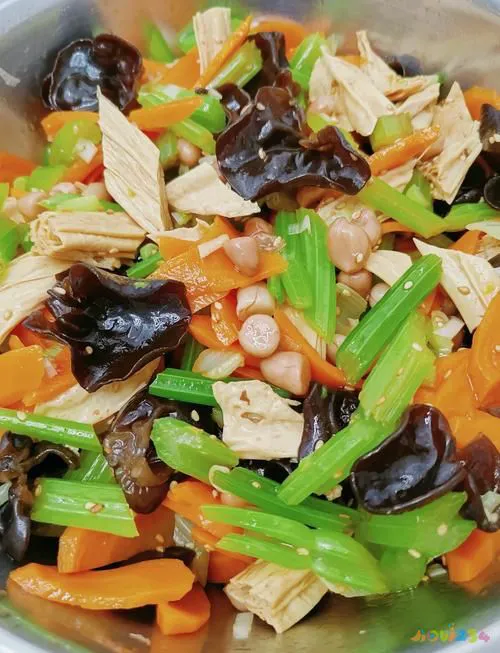 素食食谱家常菜_50款家常素食菜谱_经典家常素食菜谱大全窍门