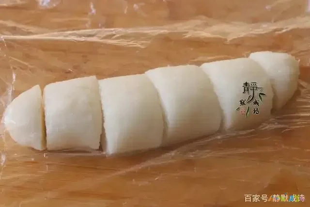 糯米年糕做法视频_糯米年糕的做法家常做法_年糯米年糕怎么做好吃又简单