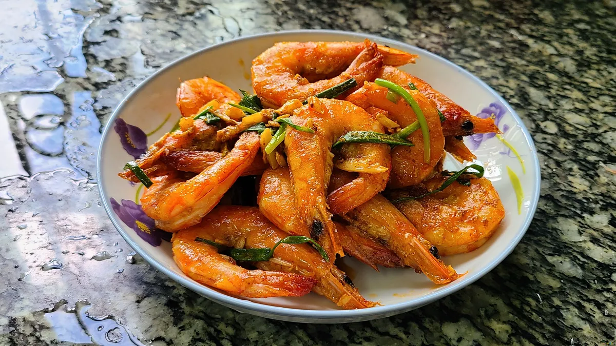 家常大虾做法入味好吃_大虾的家常做法_家常虾尾最简单做法