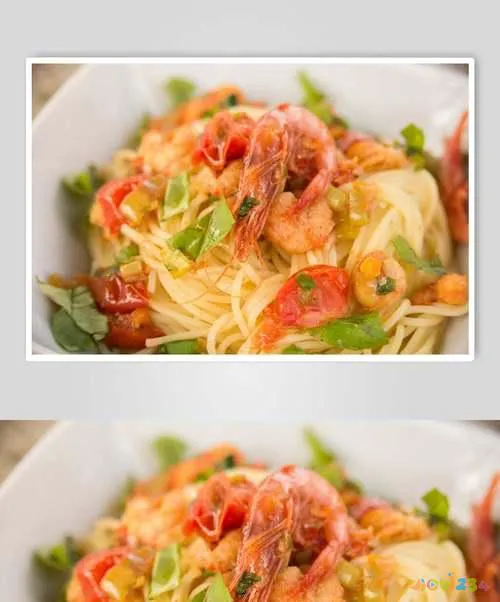 海鲜炒面，新加坡风味美食（采购、烹调、调味、呈现）