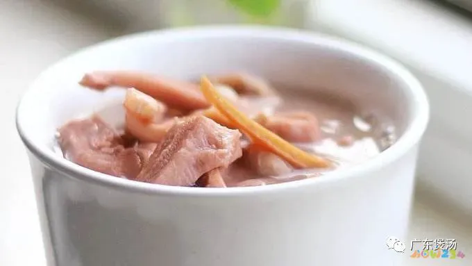 墨鱼汤的家常做法_怎样做墨鱼汤_墨鱼汤制作方法