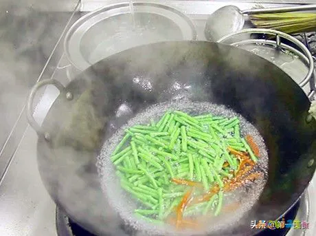 炒豆角丝的家常做法_炒豆角丝图片大全_炒豆角丝的做法大全家常