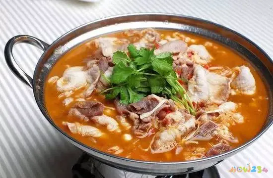 胡萝卜炖牛肉的家常做法_萝卜炖牛肉的做法大全_萝卜胡萝卜牛肉汤做法