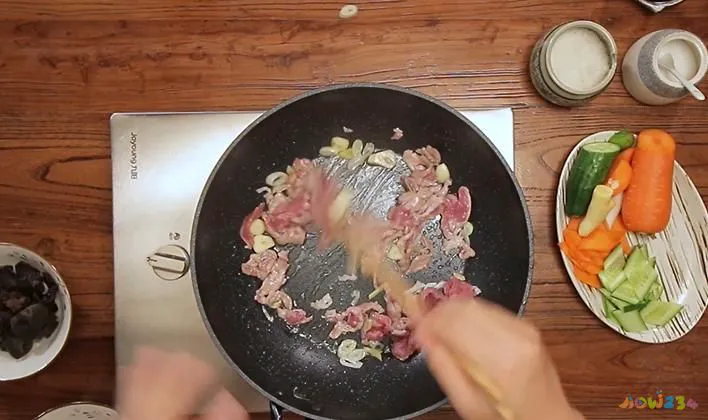 家常菜小炒肉_家常小炒肉做法_家常小炒肉