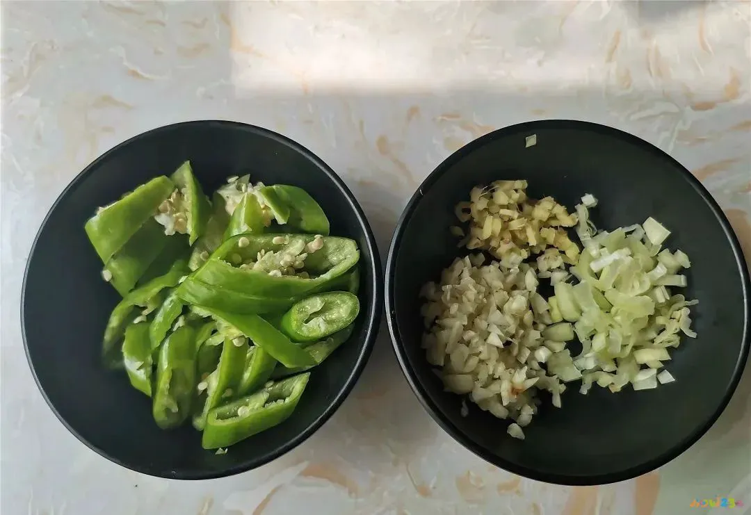 蒜烧茄子怎么做好吃_蒜烧茄子的家常做法_蒜茄子咋做好吃